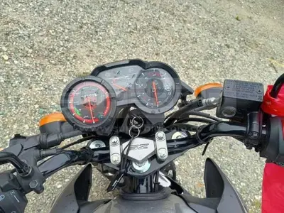 YAMAHA SZ15RR MOD. 2026, PLACA: 2 Ubic.: GIRARDOTA — imagen 7 de 8