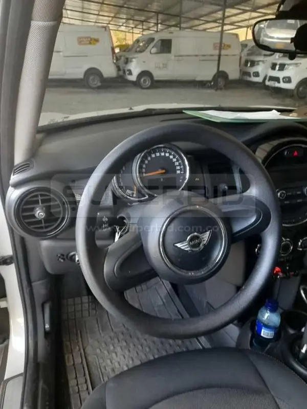 MINI COOPER MOD. 2016, PLACA: 2 Ubic.: GIRARDOTA — imagen 6 de 8