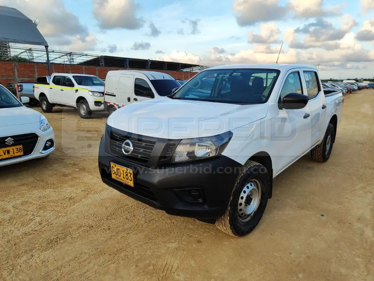 NISSAN FRONTIER NP300 2.5 GASOLINA 4X2 DC A/A 2500 CC MOD. 2020, RP#6 PLACA: GJO183 Ubic.: BARRANQUILLA — imagen 4 de 8
