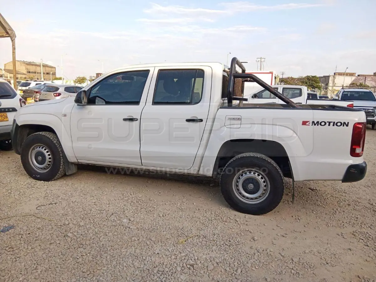 VOLKSWAGEN AMAROK TRENDLINE "T" 2.0L 103KW 4X4 MT CABINA DOB 1968 CC MOD. 2022, RP#5 PLACA: KQW420 Ubic.: BARRANQUILLA — imagen 5 de 8