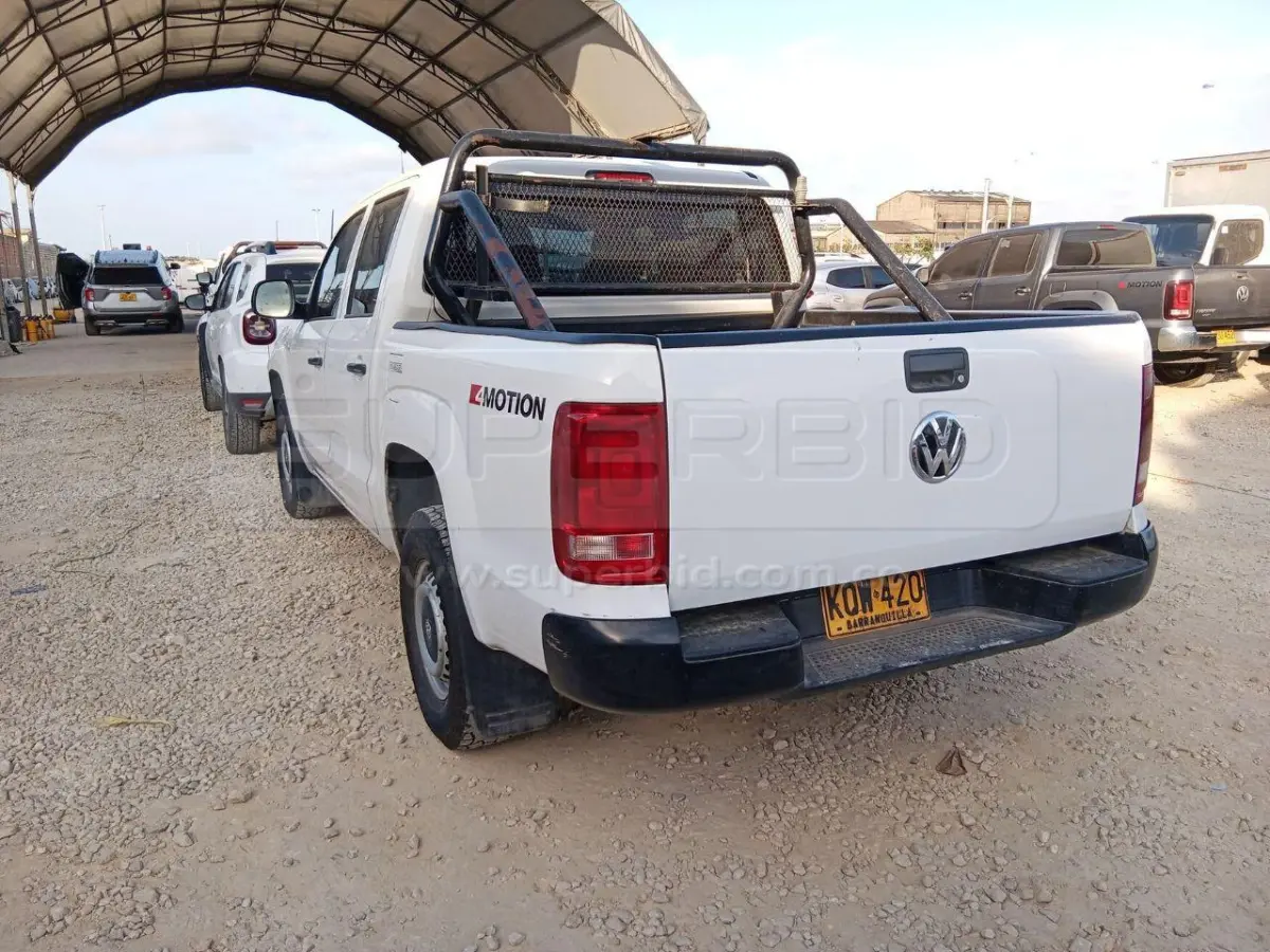 VOLKSWAGEN AMAROK TRENDLINE "T" 2.0L 103KW 4X4 MT CABINA DOB 1968 CC MOD. 2022, RP#5 PLACA: KQW420 Ubic.: BARRANQUILLA — imagen 6 de 8