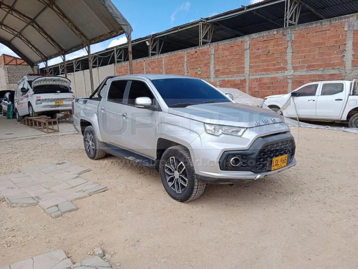 JMC VIGUS PLUS 2.4 TURBODIESEL 4X4 MT 2402 CC MOD. 2023, RP#5 PLACA: LQL965 Ubic.: BARRANQUILLA — imagen 2 de 8