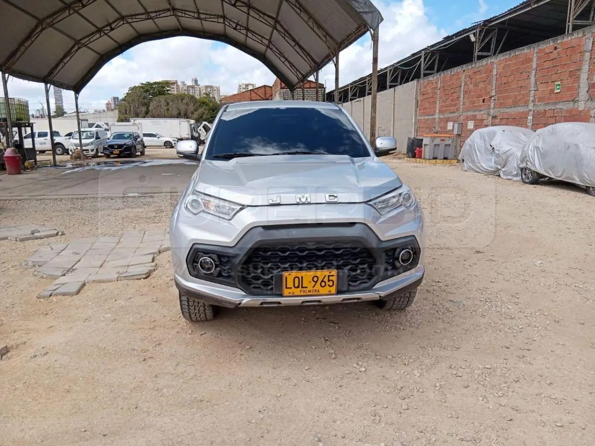 JMC VIGUS PLUS 2.4 TURBODIESEL 4X4 MT 2402 CC MOD. 2023, RP#5 PLACA: LQL965 Ubic.: BARRANQUILLA — imagen 3 de 8