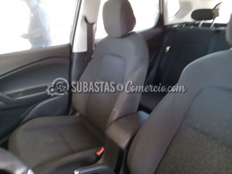 Chevrolet Tracker turbo ls at - 2025 - 717 - Barranquilla — imagen 4 de 8