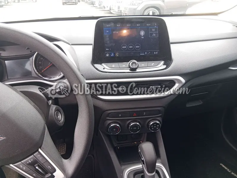 Chevrolet Tracker turbo ls at - 2025 - 857 - Bogotá — imagen 2 de 8