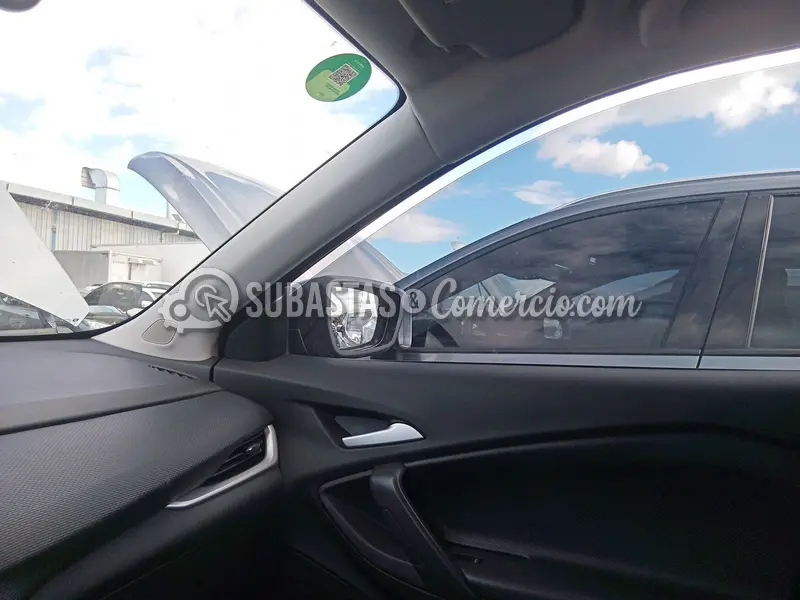 Chevrolet Tracker turbo ls at - 2025 - 075 - Bogotá — imagen 3 de 8