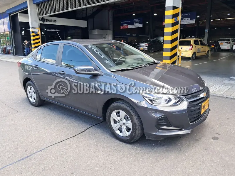 Chevrolet Onix nb lt turbo at - 2025 - 147 - Medellín — imagen 5 de 8