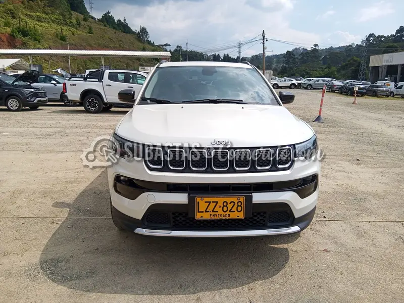 Jeep Compass longitude at 1.3t - 2024 - 828 - Caldas — imagen 6 de 8