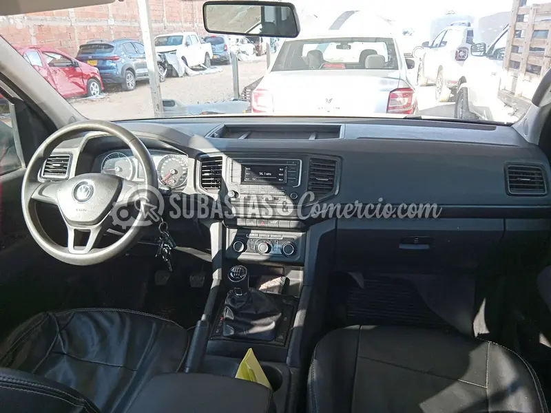 Volkswagen Amarok trendline 2.0l 103kw 4x4 mt cabina doble platón - 20 — imagen 2 de 8