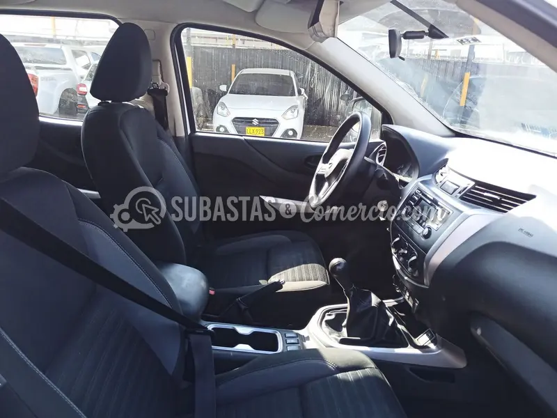 Nissan Frontier 2.3l t.diesel dc se mt 4x4 dh aa chasis - 2025 - 346 - — imagen 3 de 8