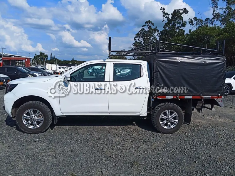 Nissan Frontier 2.3l t.diesel dc se mt 4x4 dh aa chasis - 2025 - 346 - — imagen 8 de 8