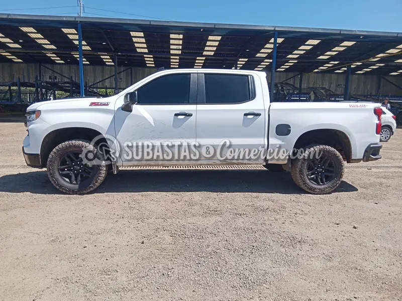 Chevrolet Silverado zt71 at - 2024 - 649 - Bogotá — imagen 8 de 8