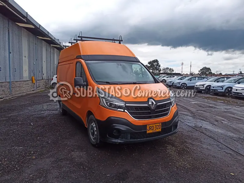 Renault Trafic techo alto 1.6 diesel - 2022 - 320 - Bogotá — imagen 5 de 8