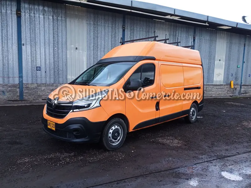 Renault Trafic techo alto 1.6 diesel - 2022 - 320 - Bogotá — imagen 7 de 8