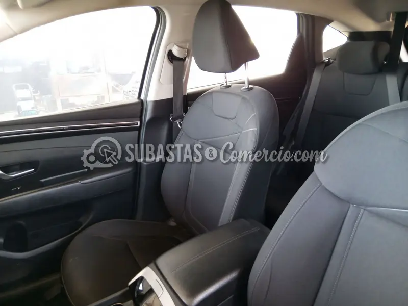 Hyundai Tucson essentials at 4x4 - 2024 - 879 - Barranquilla — imagen 4 de 8