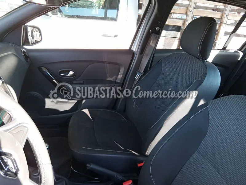 Renault Logan intens cvt ph2 - 2026 - 089 - Barranquilla — imagen 3 de 8
