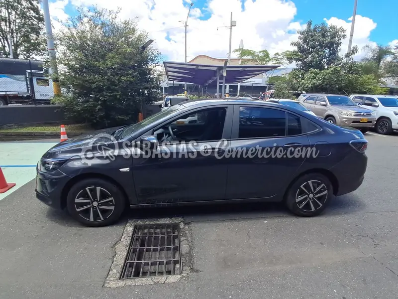 Chevrolet Onix nb lt turbo at - 2026 - 641 - Medellín — imagen 8 de 8