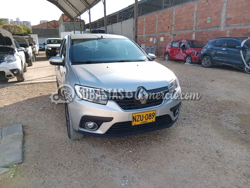 Renault Logan intens cvt ph2 - 2026 - 089 - Barranquilla — imagen 6 de 8
