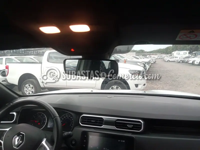 Renault Duster iconic 1.3t cvt - 2023 - 273 - Cali — imagen 2 de 8