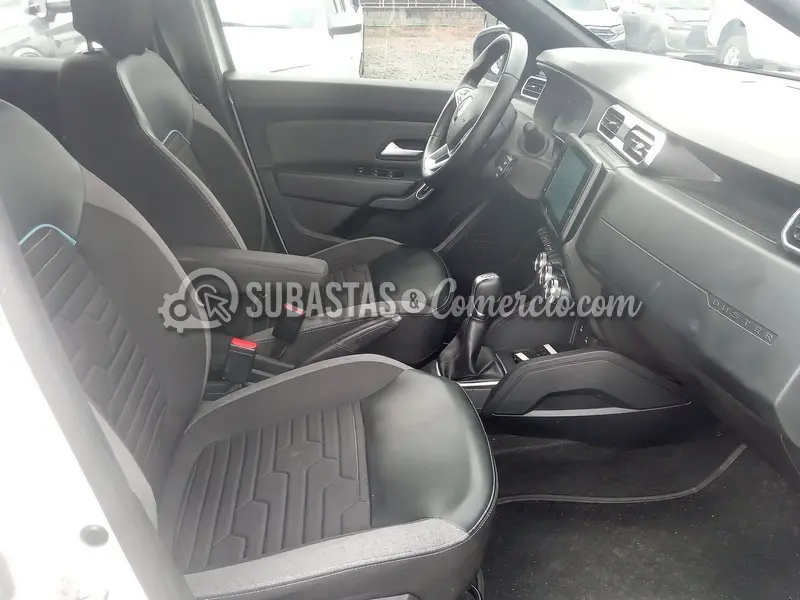 Renault Duster iconic 1.3t cvt - 2023 - 273 - Cali — imagen 3 de 8