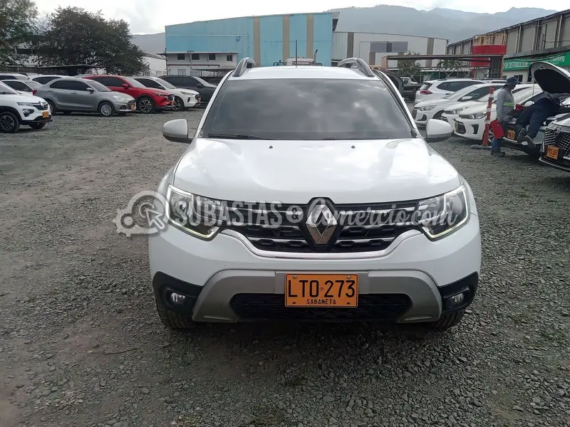 Renault Duster iconic 1.3t cvt - 2023 - 273 - Cali — imagen 6 de 8