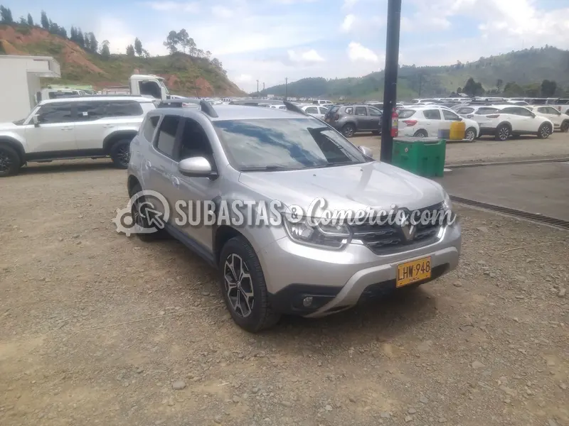 Renault Nueva duster intens 1.3t 4x4 mt - 2023 - 948 - Caldas — imagen 5 de 8