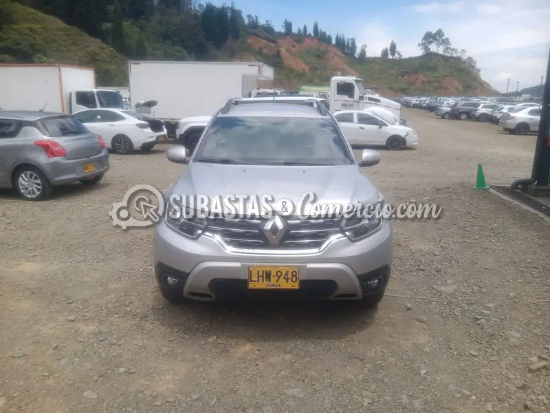 Renault Nueva duster intens 1.3t 4x4 mt - 2023 - 948 - Caldas — imagen 6 de 8