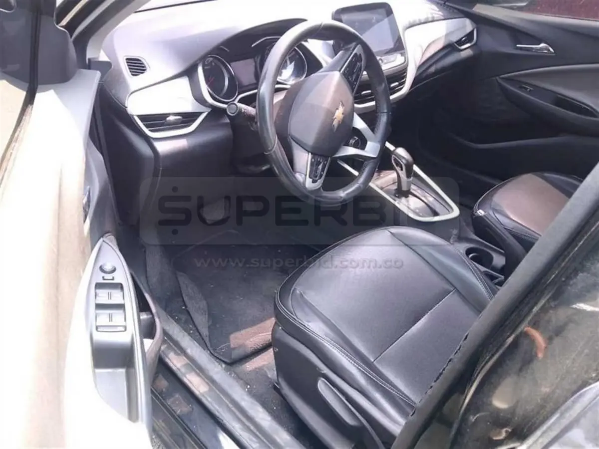 CHEVROLET ONIX PREMIER T 4P 6AB ABS TP 1000 CC MOD. 2022, PLACA: LFK106 Ubic.: CALI, VALLE DEL CAUCA — imagen 7 de 8
