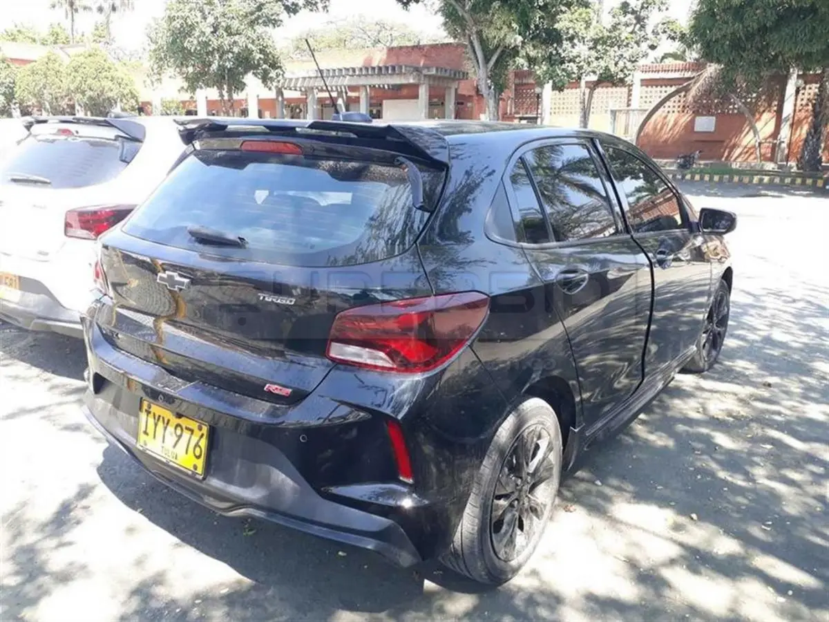 CHEVROLET ONIX RS 5P T 6AB ABS MT 1000 CC MOD. 2023, PLACA: IYY976 Ubic.: CALI, VALLE DEL CAUCA — imagen 3 de 7