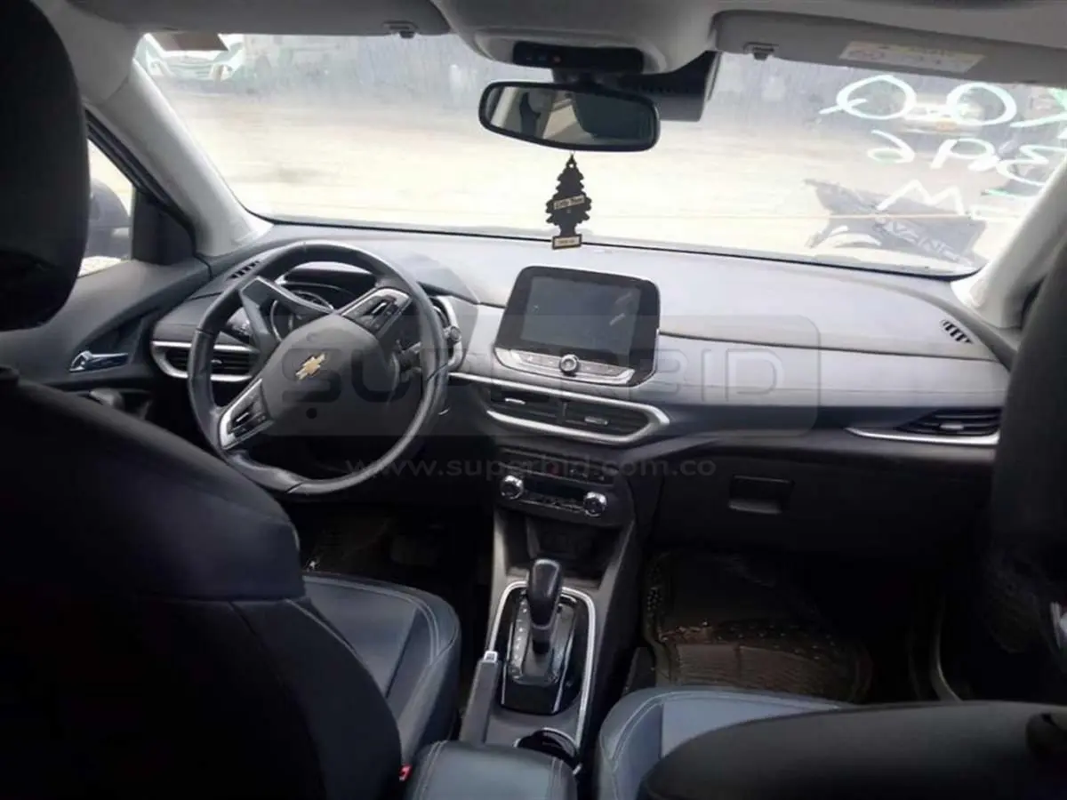 CHEVROLET TRACKER TURBO PREMIER TP 1199 CC MOD. 2022, PLACA: KQQ396 Ubic.: CALI, VALLE DEL CAUCA — imagen 4 de 8