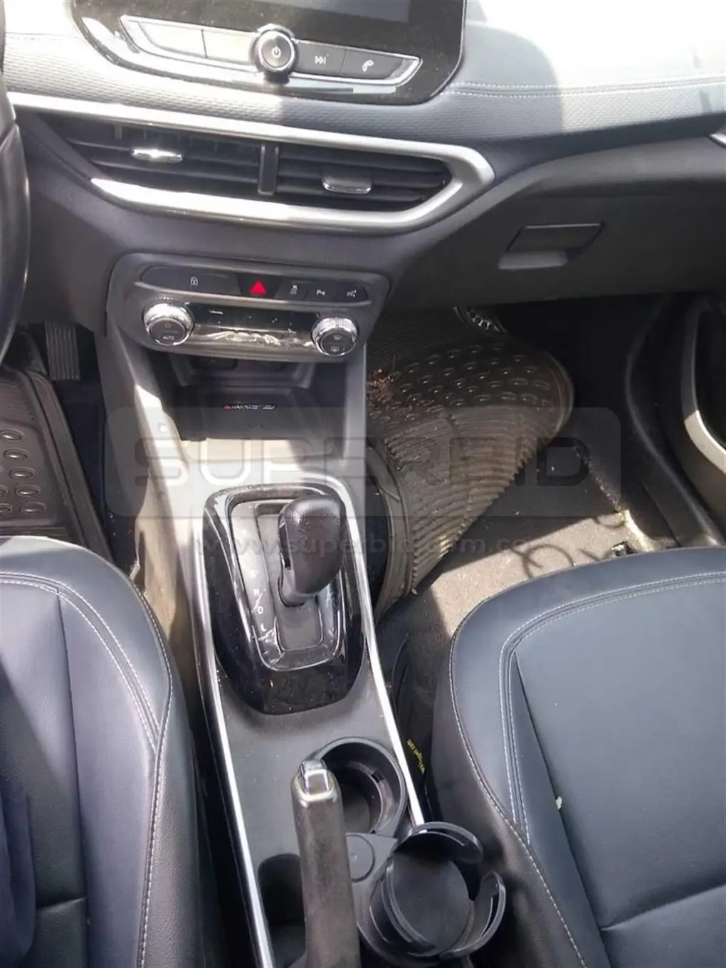 CHEVROLET TRACKER TURBO PREMIER TP 1199 CC MOD. 2022, PLACA: KQQ396 Ubic.: CALI, VALLE DEL CAUCA — imagen 6 de 8