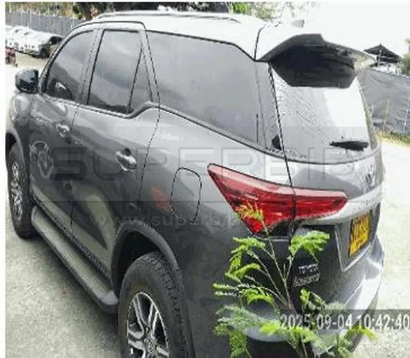 TOYOTA FORTUNER 2393 CC MOD. 2024, PLACA: 7 Ubic.: YUMBO — imagen 3 de 5