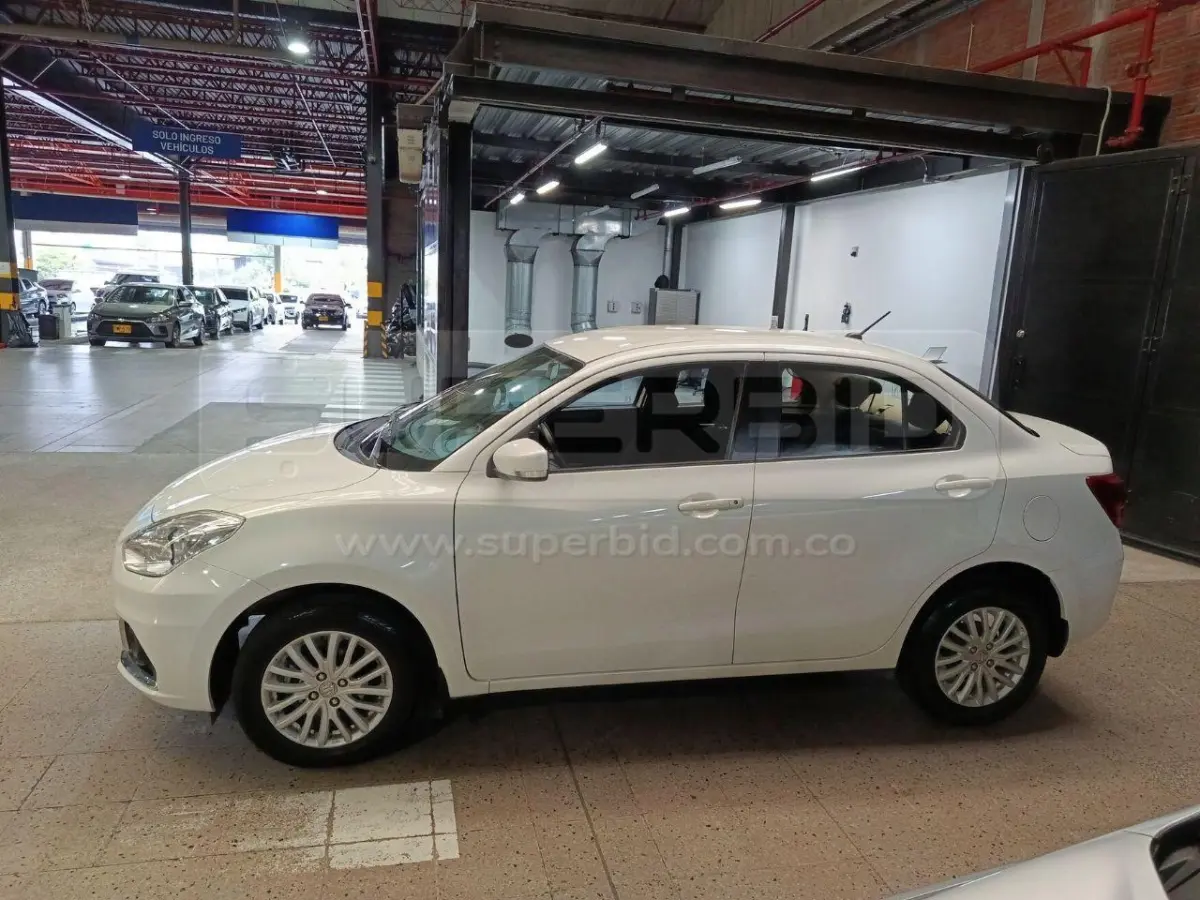 SUZUKI NEW SWIFT DZIRE MT GL 1197 CC MOD. 2023, PLACA: LLU910 Ubic.: MEDELLIN — imagen 5 de 8