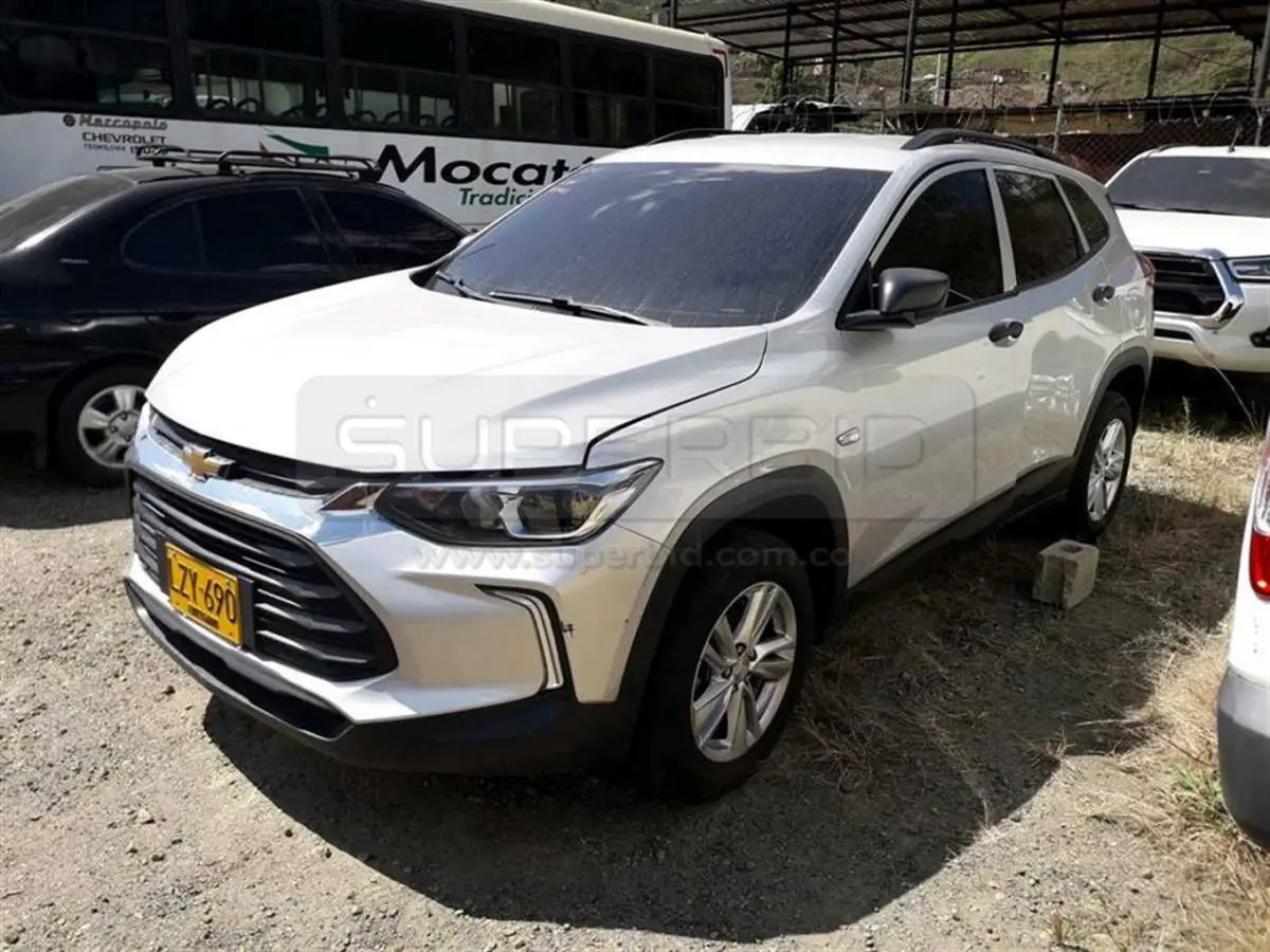 CHEVROLET TRACKER [2] LS T MT 1199 CC MOD. 2023, PLACA: LZY690 Ubic.: COPACABANA, ANTIOQUIA — imagen 2 de 8