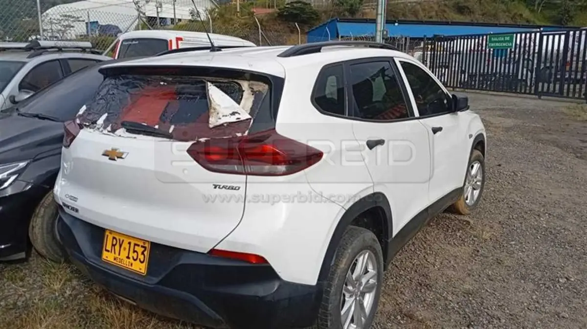 CHEVROLET TRACKER [2] LS T TP 1199 CC MOD. 2023, PLACA: LRY153 Ubic.: COPACABANA, ANTIOQUIA — imagen 3 de 8