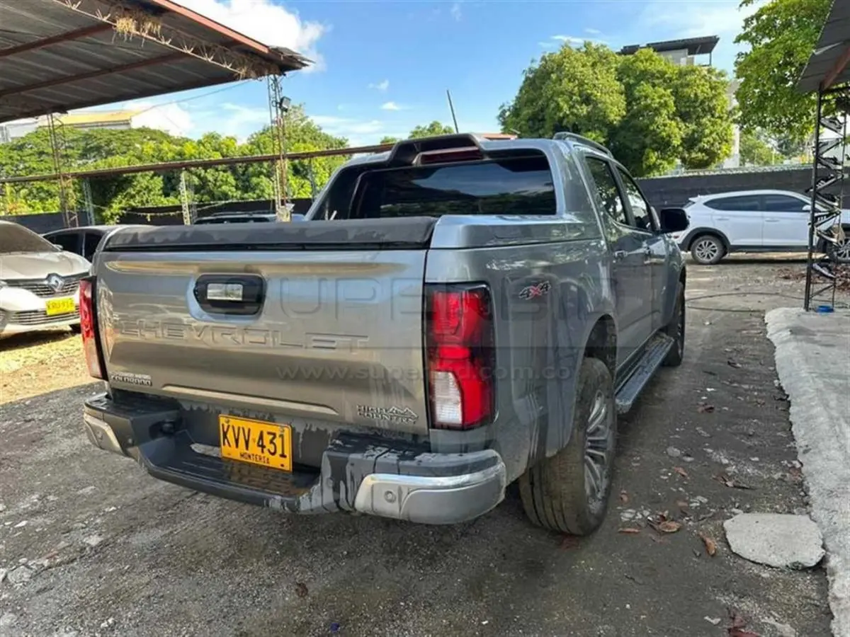 CHEVROLET COLORADO HIGH COUNTRY 4X4 TD EURO VI AT 2800 CC MOD. 2025, PLACA: KVV431 Ubic.: MONTERIA, CORDOBA — imagen 5 de 8