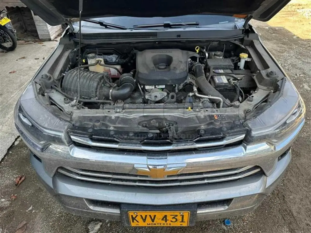 CHEVROLET COLORADO HIGH COUNTRY 4X4 TD EURO VI AT 2800 CC MOD. 2025, PLACA: KVV431 Ubic.: MONTERIA, CORDOBA — imagen 7 de 8