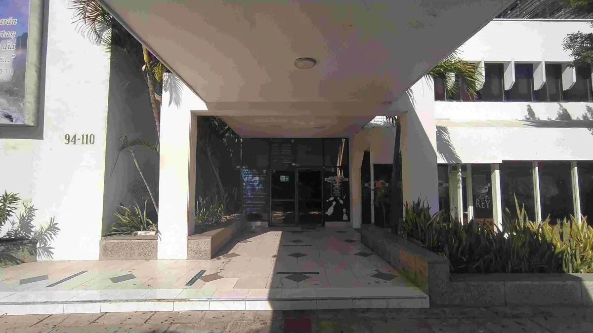 Local — imagen 12 de 16