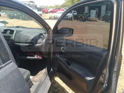NISSAN VERSA MOD. 2018, PLACA: 9 Ubic.: Pereira (Risaralda) — imagen 2 de 8