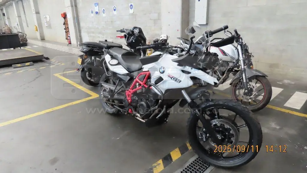 BMW F700 GS MOD. 2017, PLACA: 7 Ubic.: Guarne(Antioquia) — imagen 4 de 8
