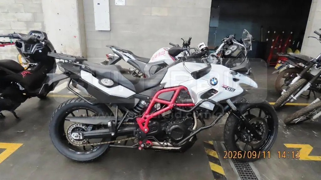BMW F700 GS MOD. 2017, PLACA: 7 Ubic.: Guarne(Antioquia) — imagen 5 de 8