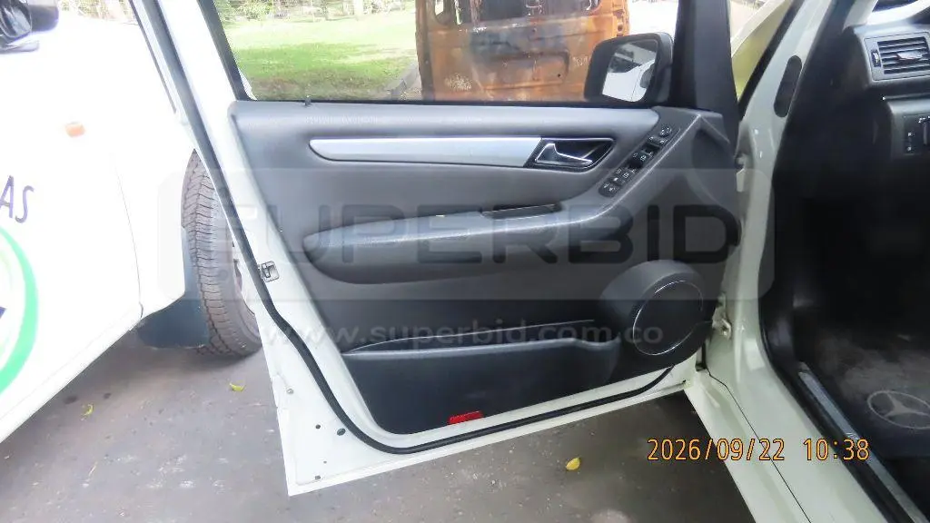 MERCEDES BENZ B 200 TURBO MOD. 2011, PLACA: 3 Ubic.: Guarne(Antioquia) — imagen 7 de 8