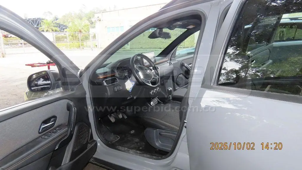 RENAULT DUSTER OROCH MOD. 2024, PLACA: 3 Ubic.: Guarne(Antioquia) — imagen 2 de 8