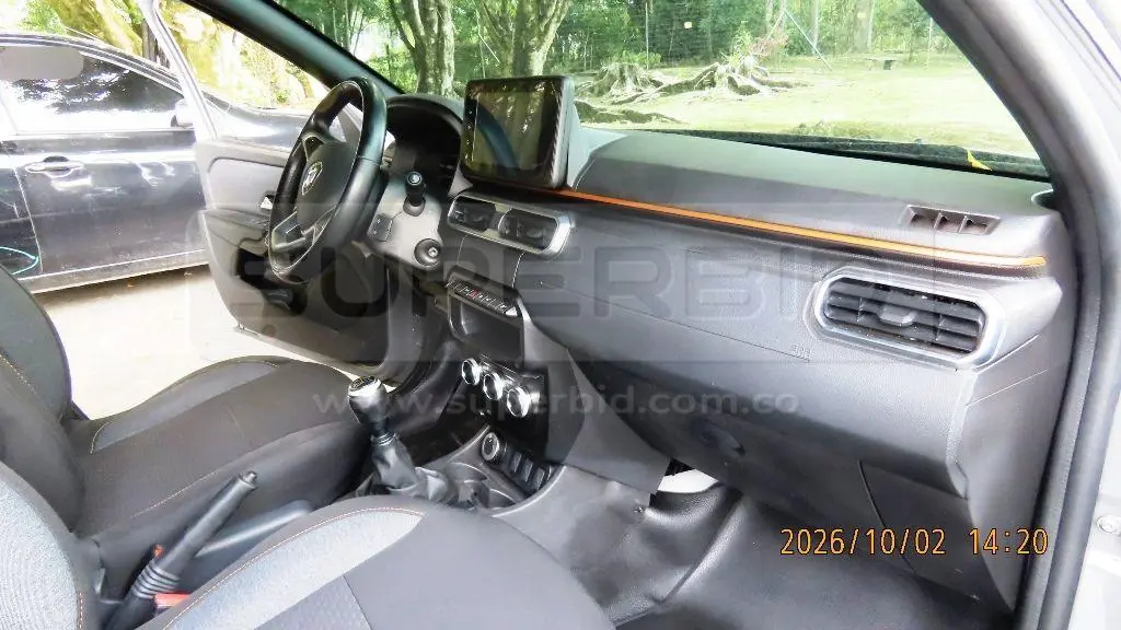 RENAULT DUSTER OROCH MOD. 2024, PLACA: 3 Ubic.: Guarne(Antioquia) — imagen 8 de 8