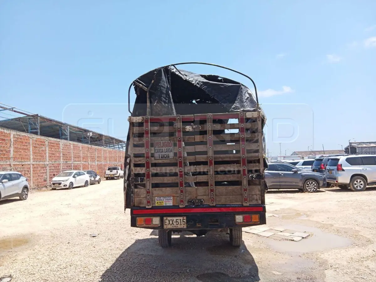 CHEVROLET NHR DOBLE CABINA REWARD EURO IV 2999 CC MOD. 2019, PLACA: EXX515 Ubic.: BARRANQUILLA — imagen 7 de 8