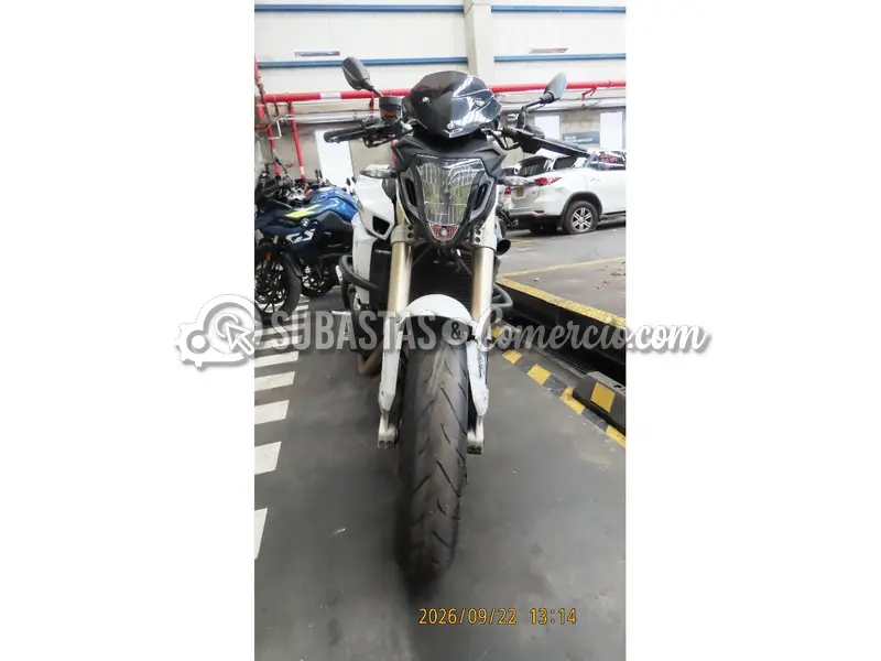 Salvamento Bmw F 800 r - 2016 - 74D - Guarne — imagen 8 de 8