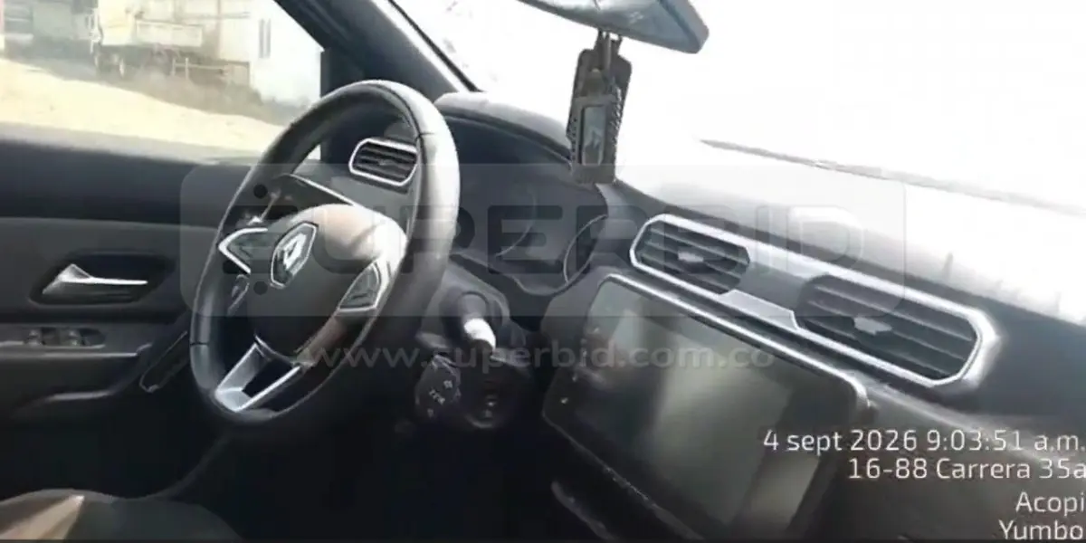 RENAULT DUSTER INTENS 4X4 MT ULC MOD. 2023, PLACA: LLW015 Ubic.: CALI — imagen 6 de 8