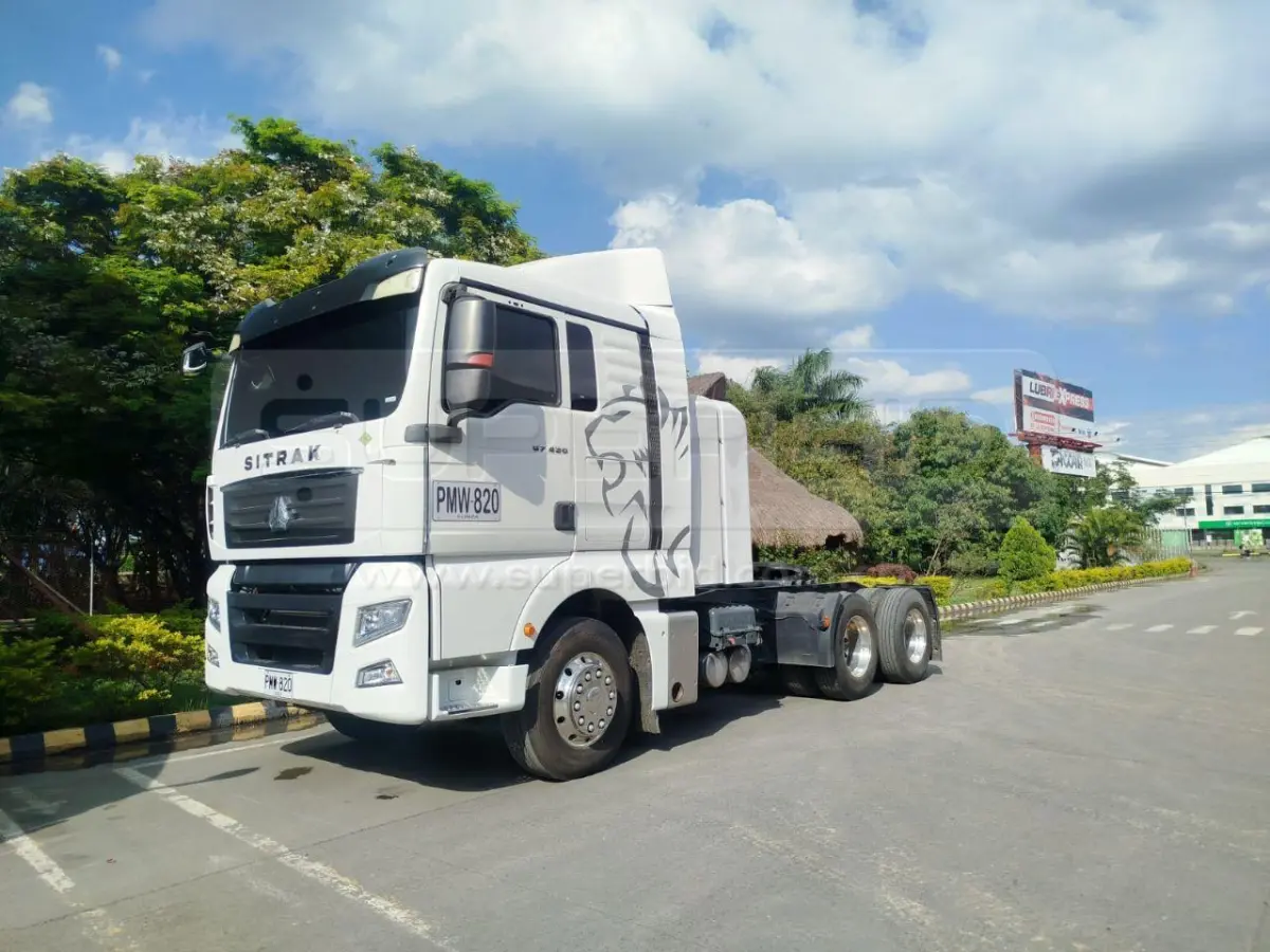 TRACTOCAMION SINOTRUCK ZZ4256V384HE1CB GNV MT 12419 CC, MOD. 2023, RP#2 PLACA: PMW820 Ubic.: CALI -YUMBO