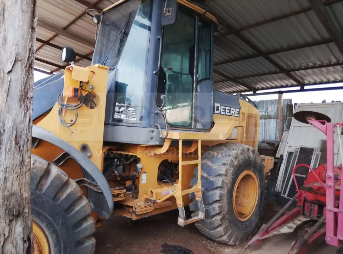 CARGADOR FRONTAL JHON DEERE 544J AÑO 2005, PLACA: MC049680 Ubic.: Barrancas — imagen 2 de 4