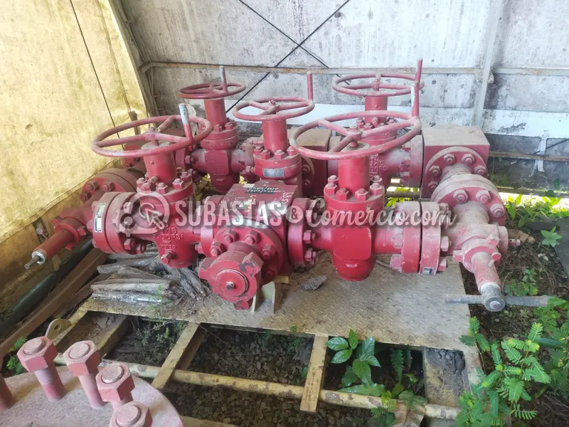 Lote de Válvulas Industriales y Material Eléctrico - Campo Corcel (Met